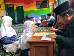 Munaqosyah Tahfizh Al-Qur’an Santri Cilik TK Al-Muhajirin Kampus Pusat: Masyaa Allah, Luar Biasa Hafalannya!