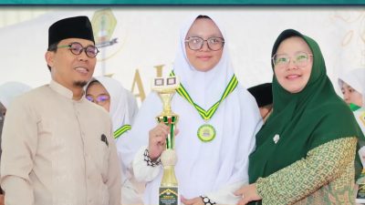 Santri Ponpes Al-Muhajirin Pusat Falihah Nailatush Syarifah Raih Peserta Terbaik 30 Juz di Haflah Tasyakur Ikhtitam Tahfizh 2025
