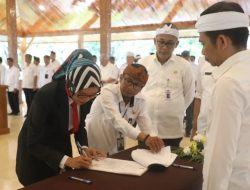 Bupati Saepul Bahri Binzein Lantik Penjabat Sekda Purwakarta